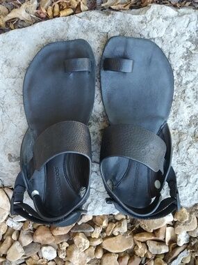 Vivobarefoot Black Leather Atani Sandals W37 (6.5/7) Zero Drop Chic Lifestyle